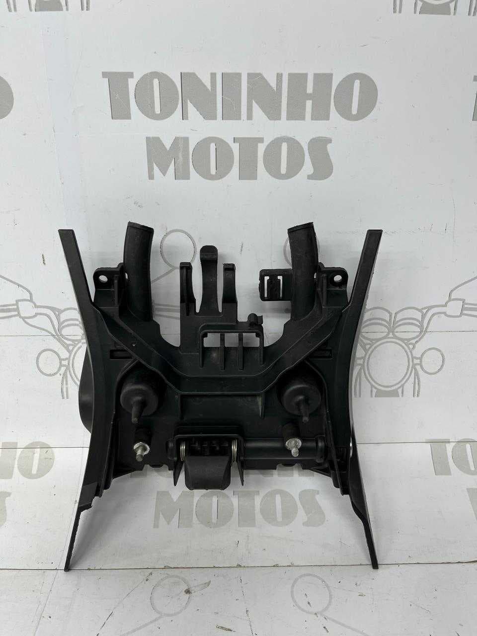 MOLDURA TRAVA BANCO BMW F800 GS 2013