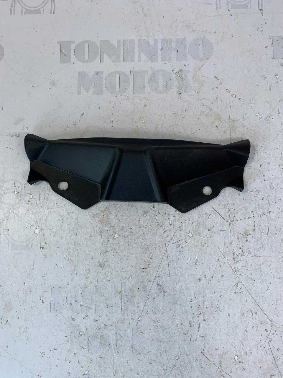ACABAMENTO INFERIOR FAROL YAMAHA SUPER TENERE 1200 2014
