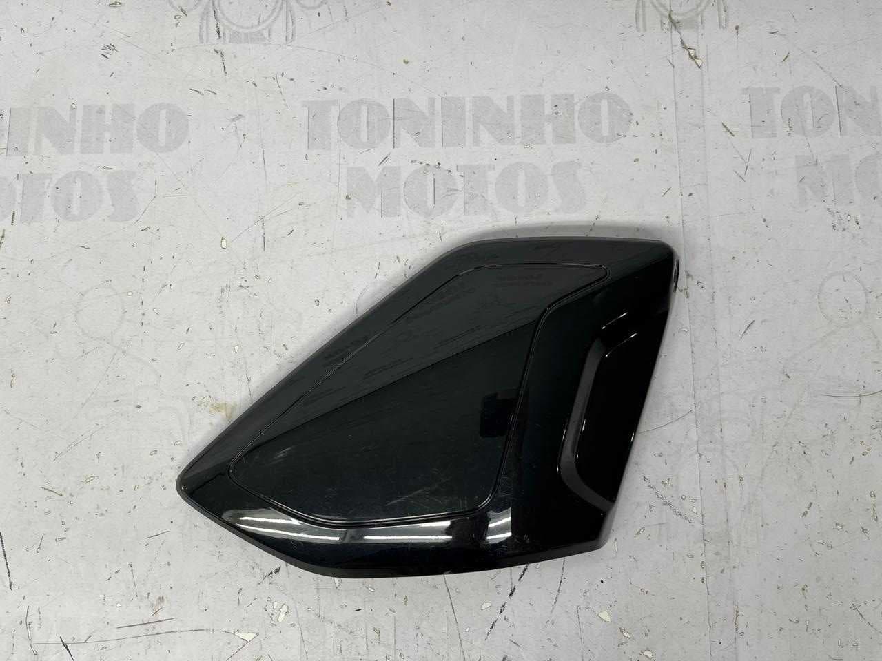 ACABAMENTO TAMPA LATERAL DIREITO YAMAHA FAZER 150 2023