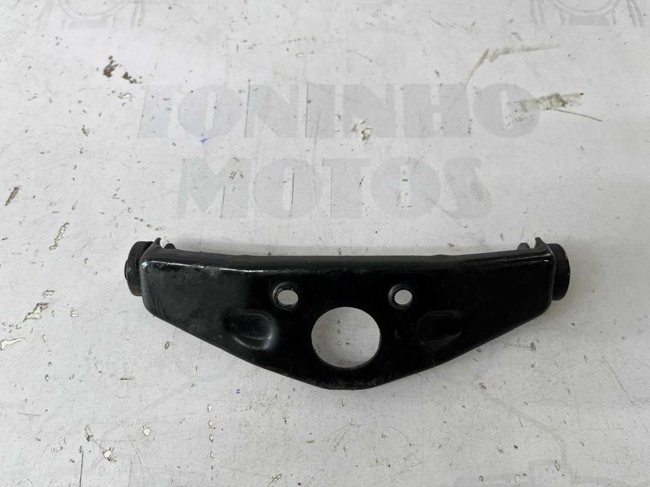 SUPORTE SUPERIOR PARALAMA TRASEIRO HONDA C100 DREAM