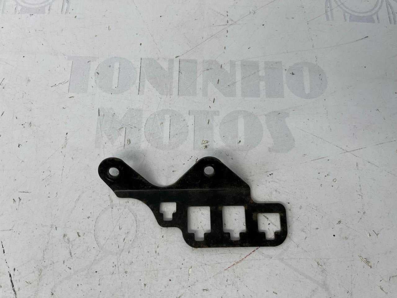 SUPORTE CHICOTE PAINEL HONDA BROS 125 2003 / BROS 150