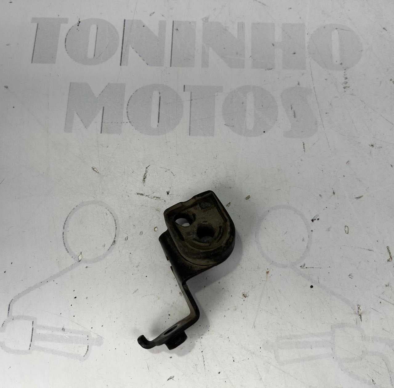 SUPORTE DO PISCA DIANTEIRO DIREITO HONDA TORNADO 2001 À 2008