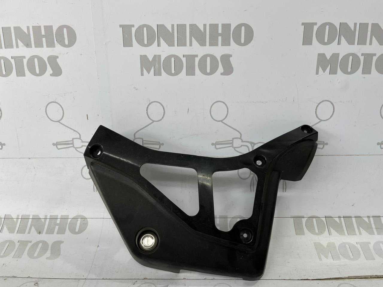TAMPA LATERAL INFERIOR DIREITO HONDA TITAN 150 SPORT 2004