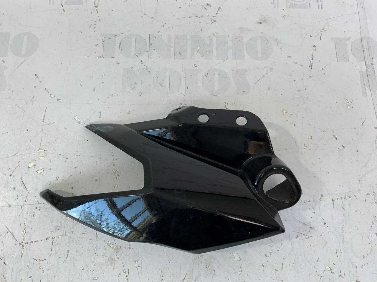 ACABAMENTO FAROL ESQUERDO YAMAHA FZ25 2018 a 2021