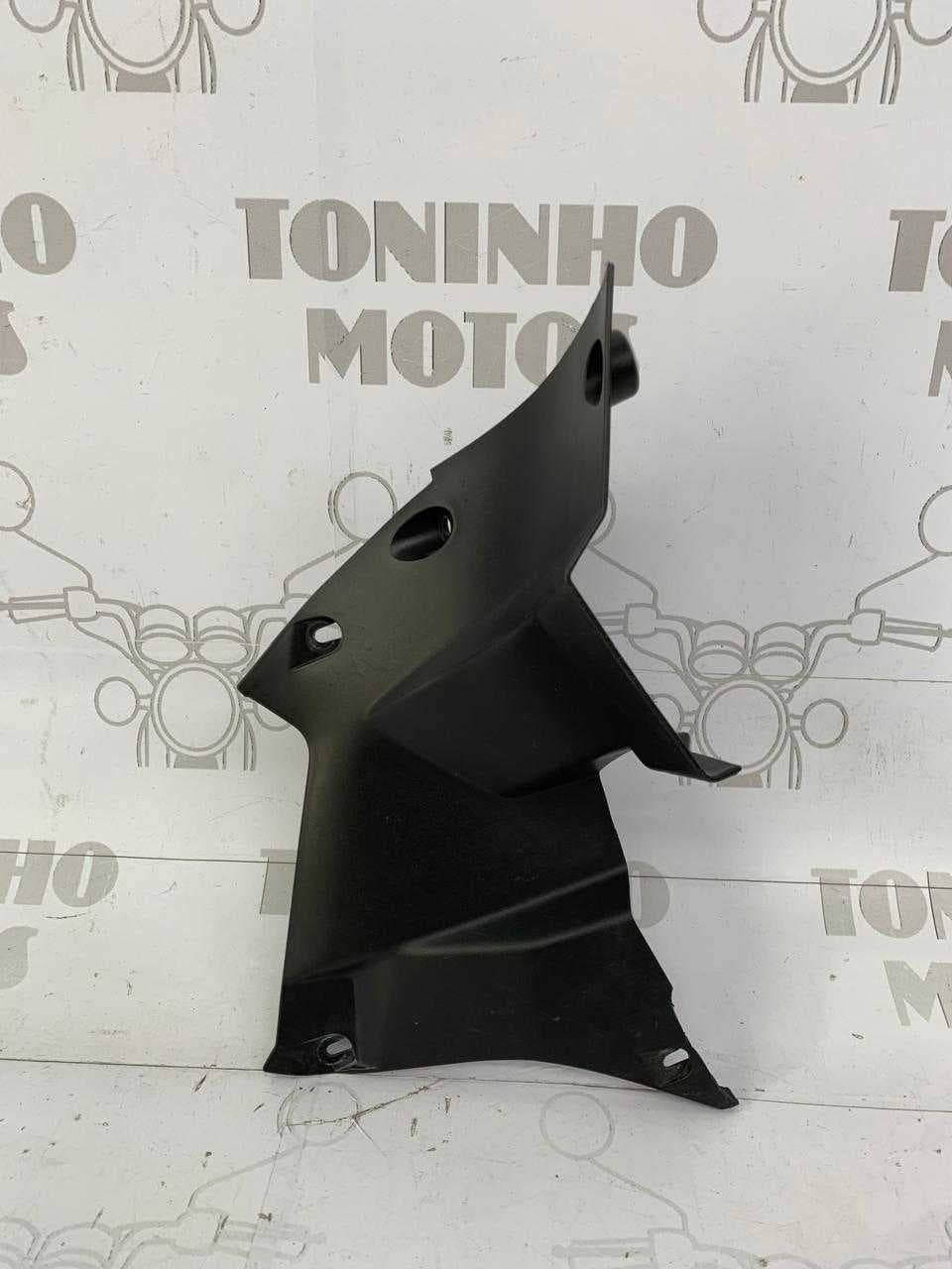 ACABAMENTO INTERNO TANQUE DIREITO YAMAHA FZ25 2018 A 2024