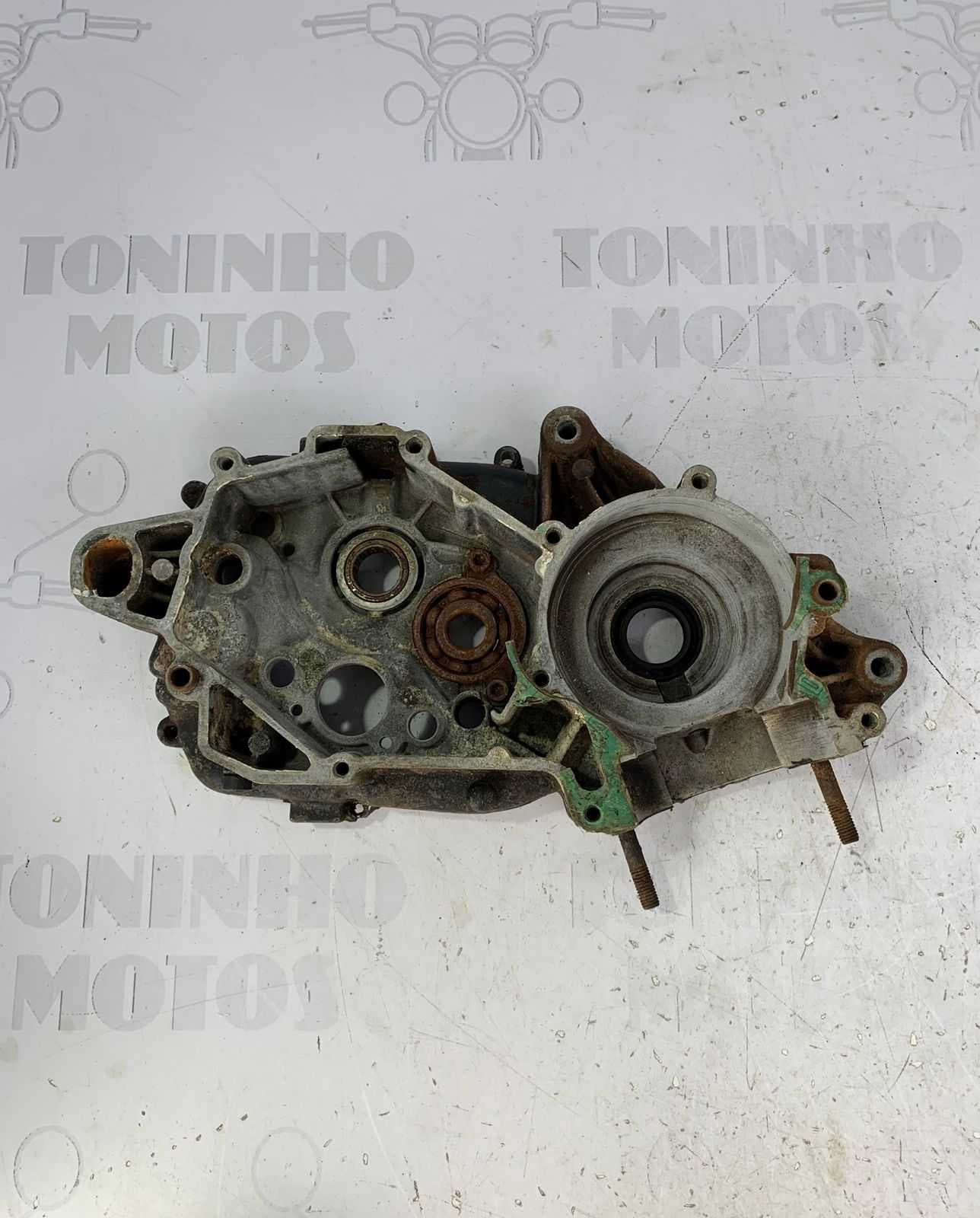 BLOCO MOTOR LADO DIREITO AGRALE 13.5 / 17.5 / 27.5 / 30.0