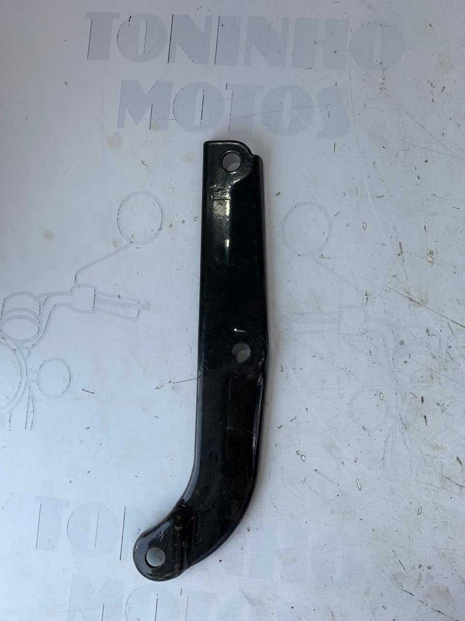 SUPORTE PARALAMA LADO DIREITO AGRALE 16.5 / 27.5 / 30.0