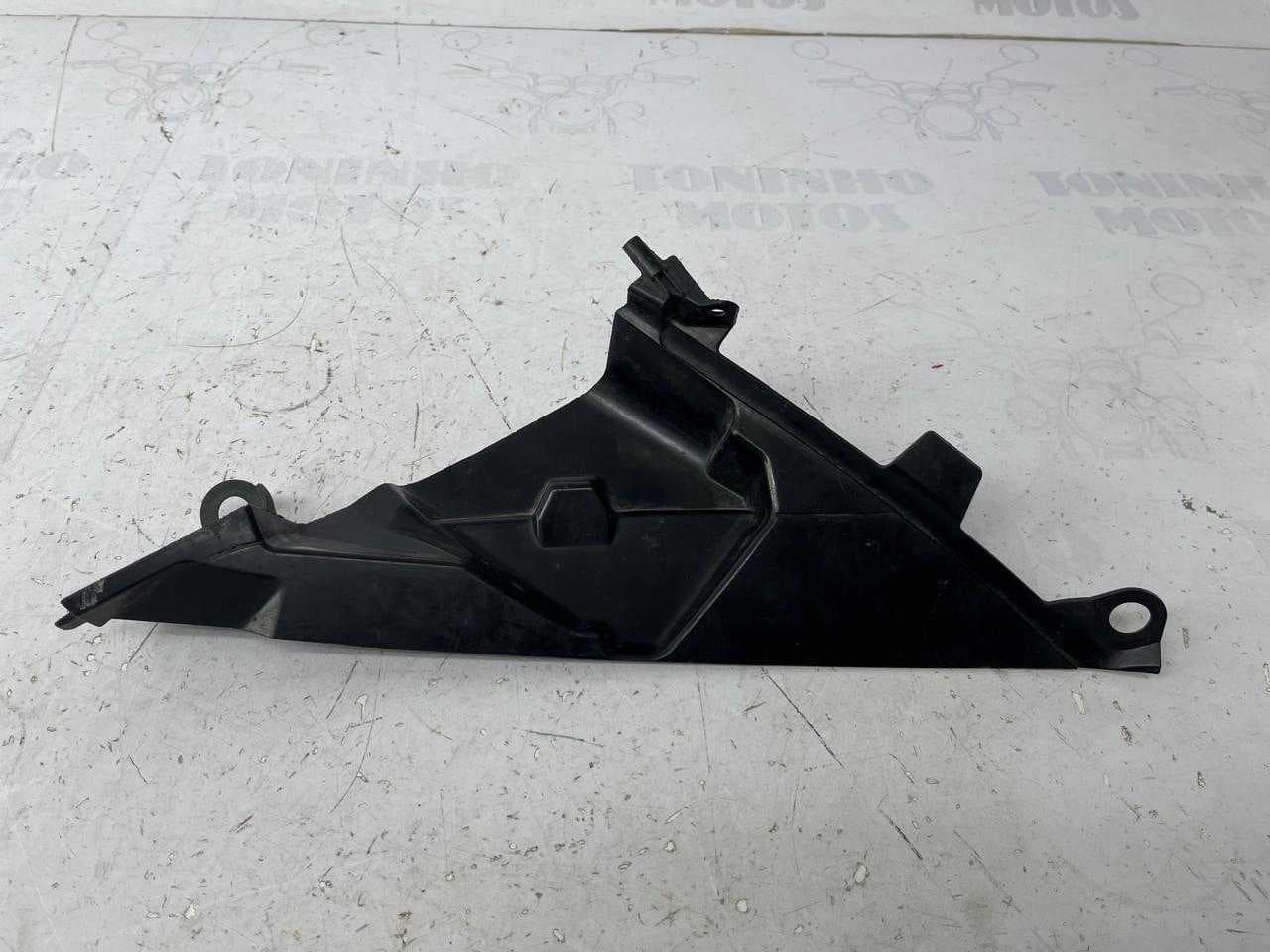 ACABAMENTO INTERNO CARENAGEM ESQUERDO SUZUKI GSXR 1000