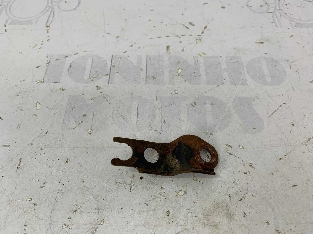 SUPORTE AJUSTE PARAFUSO LENTA HONDA TORNADO 2001 A 2008