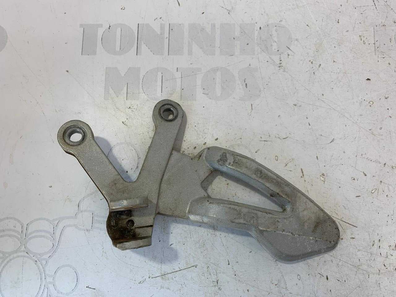 SUPORTE PEDALEIRA DIANTEIRO ESQUERDO KASINSKI COMET 250