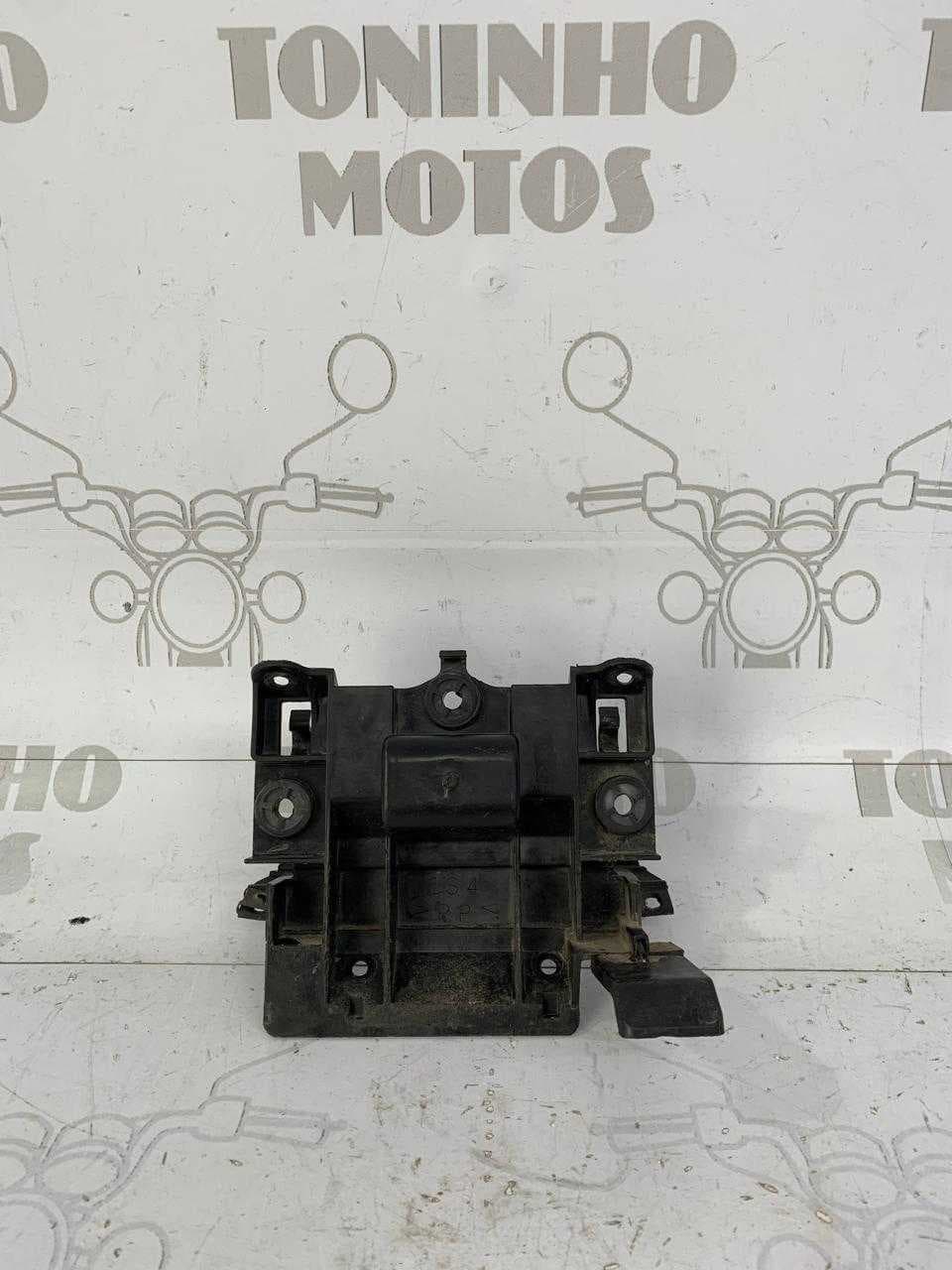 SUPORTE LANTERNA TRASEIRA YAMAHA FAZER 250 2006