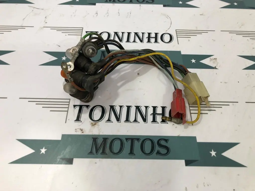 CHICOTE DO PAINEL YAMAHA CRYPTON 105 1998 Á 2004