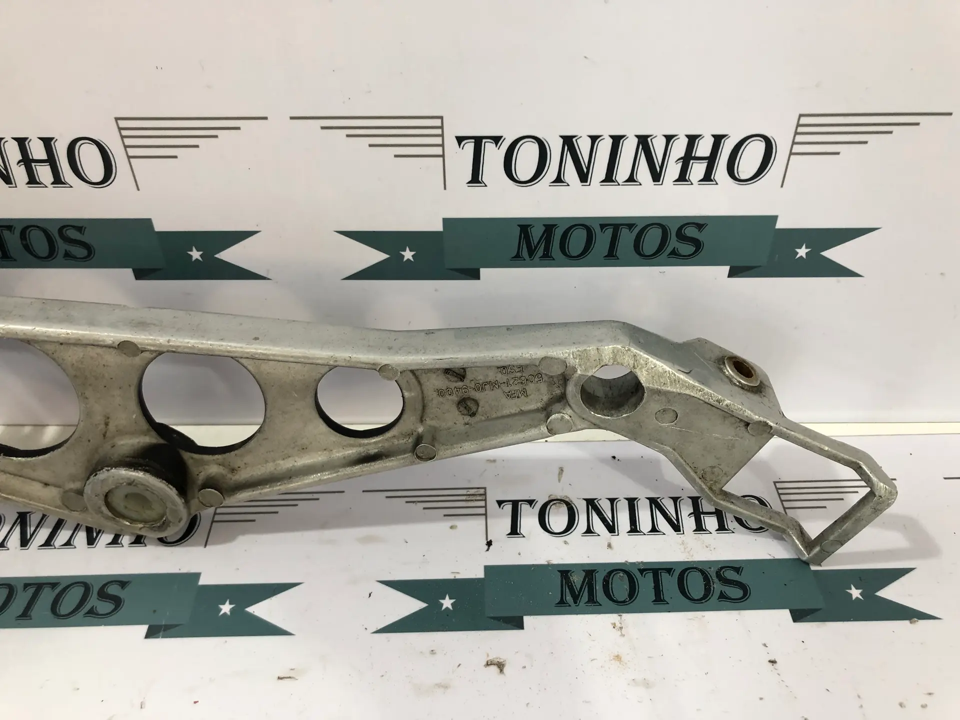 Suporte Pedaleira Esquerdo Honda CBX750F 1986 à 1994 — imagem 6