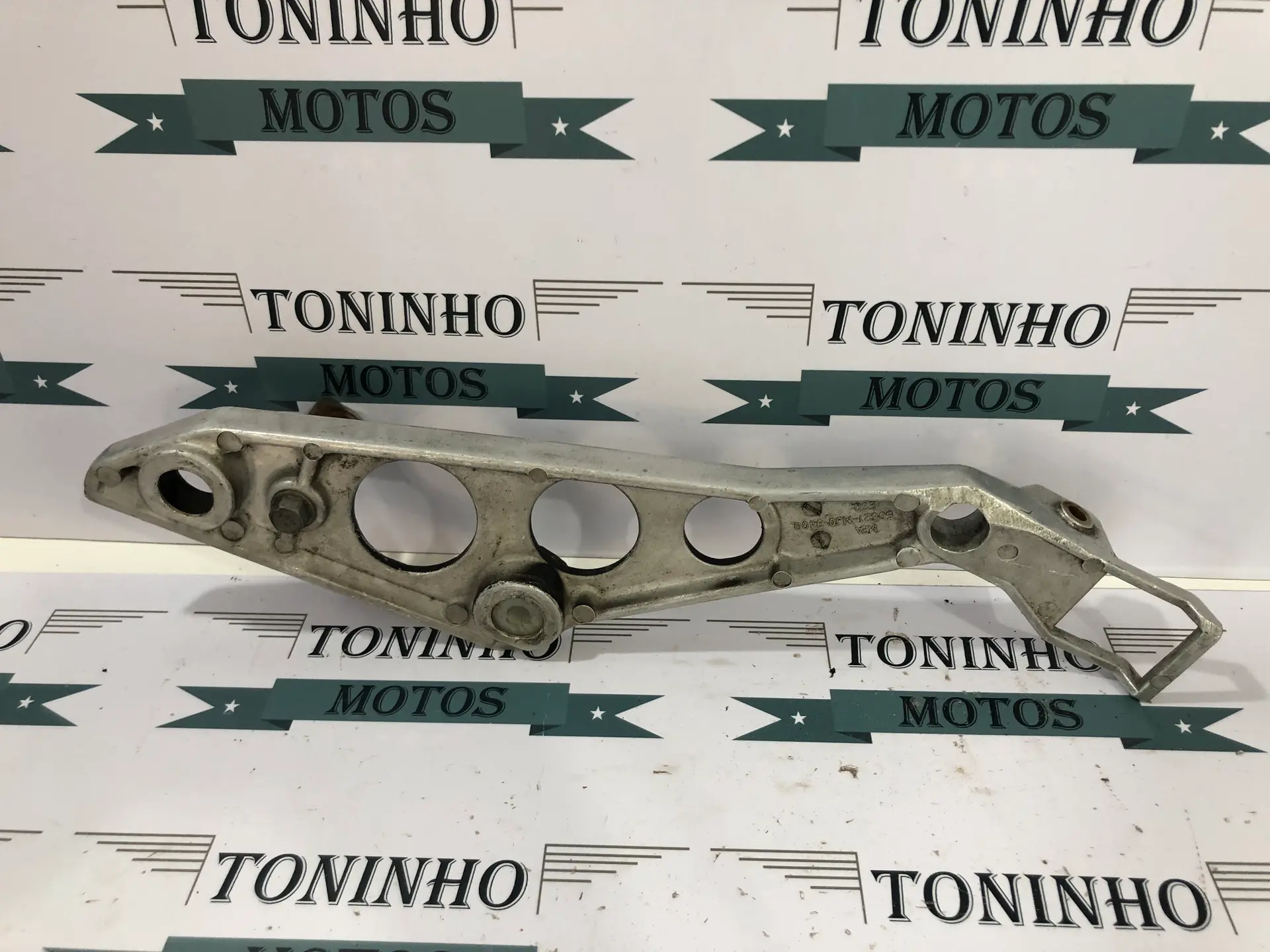 Suporte Pedaleira Esquerdo Honda CBX750F 1986 à 1994 — imagem 4