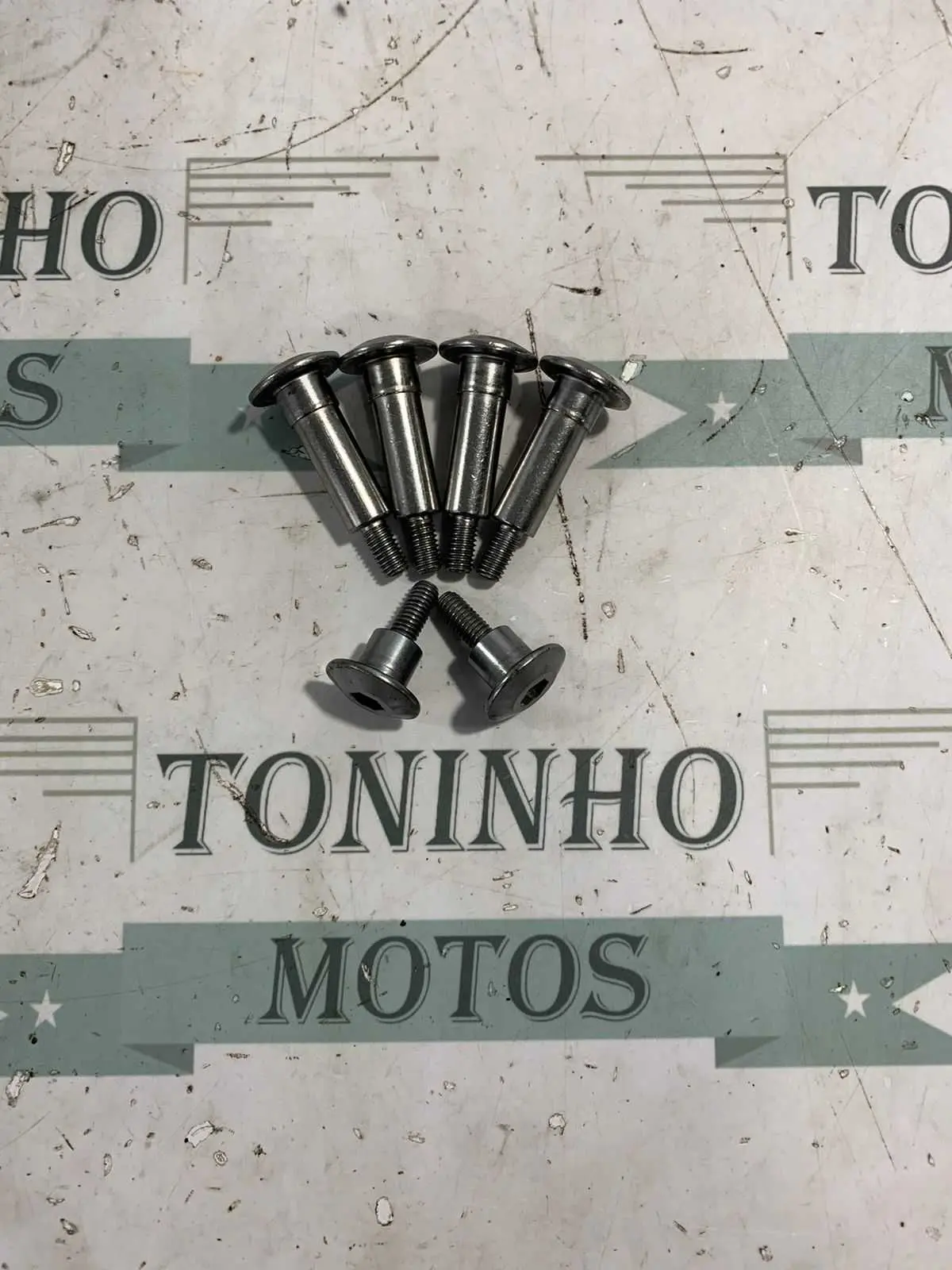 PARAFUSO TAMPA CABEÇOTE TRIUMPH TIGER 800 XC 2012 Á 2017