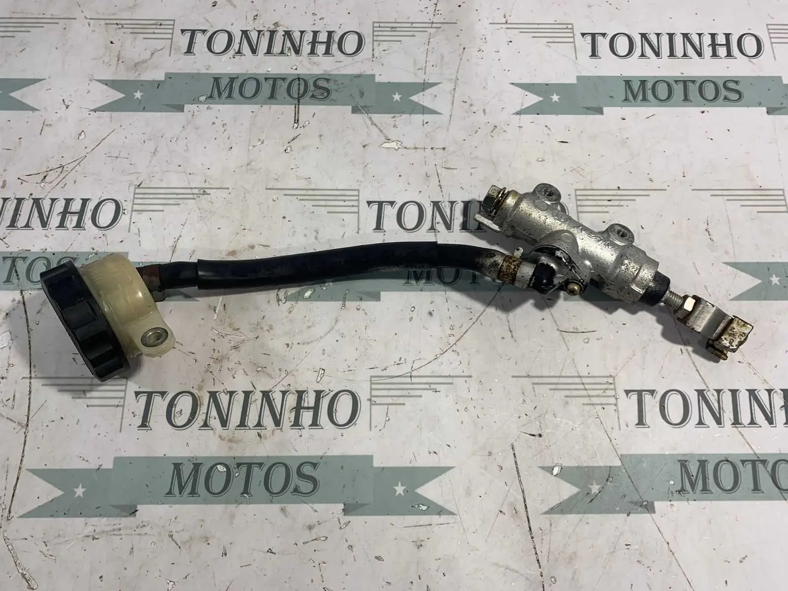 CILINDRO MESTRE E RESERVATORIO FREIO TRASEIRO HONDA CBR900RR