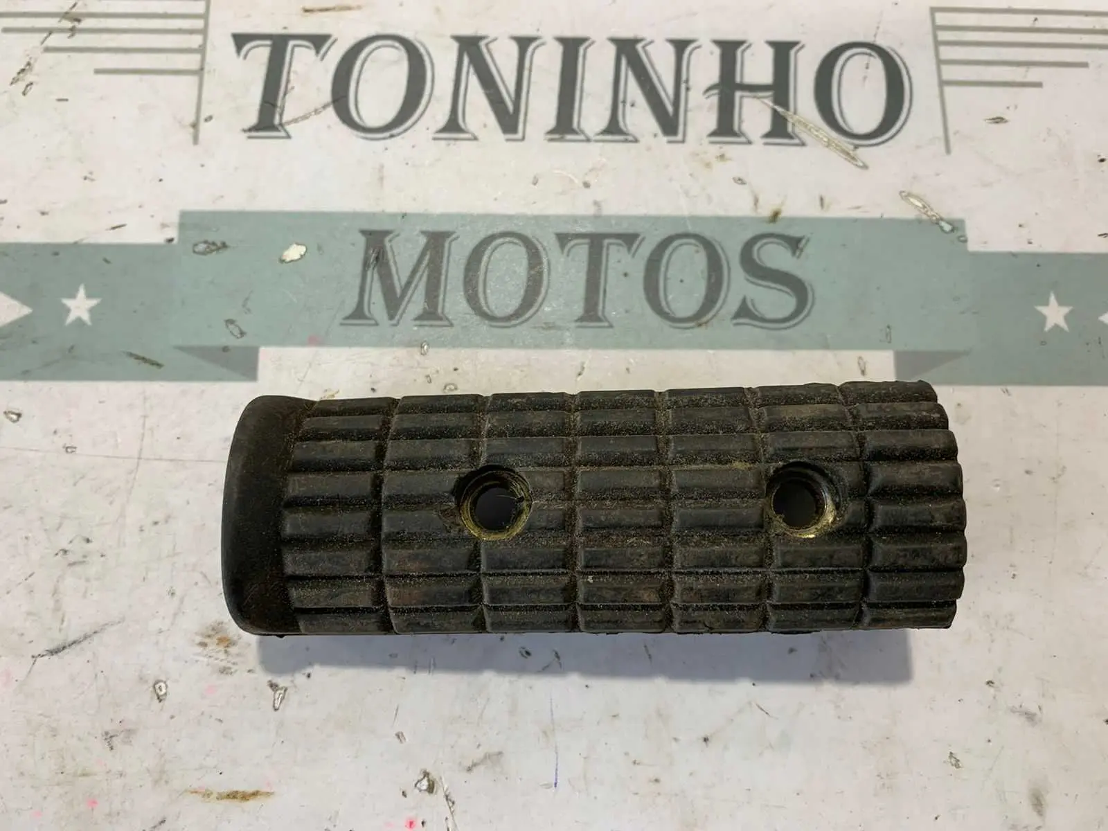 BORRACHA DA PEDALEIRA DIANTEIRA HONDA HORNET 2005 Á 2007