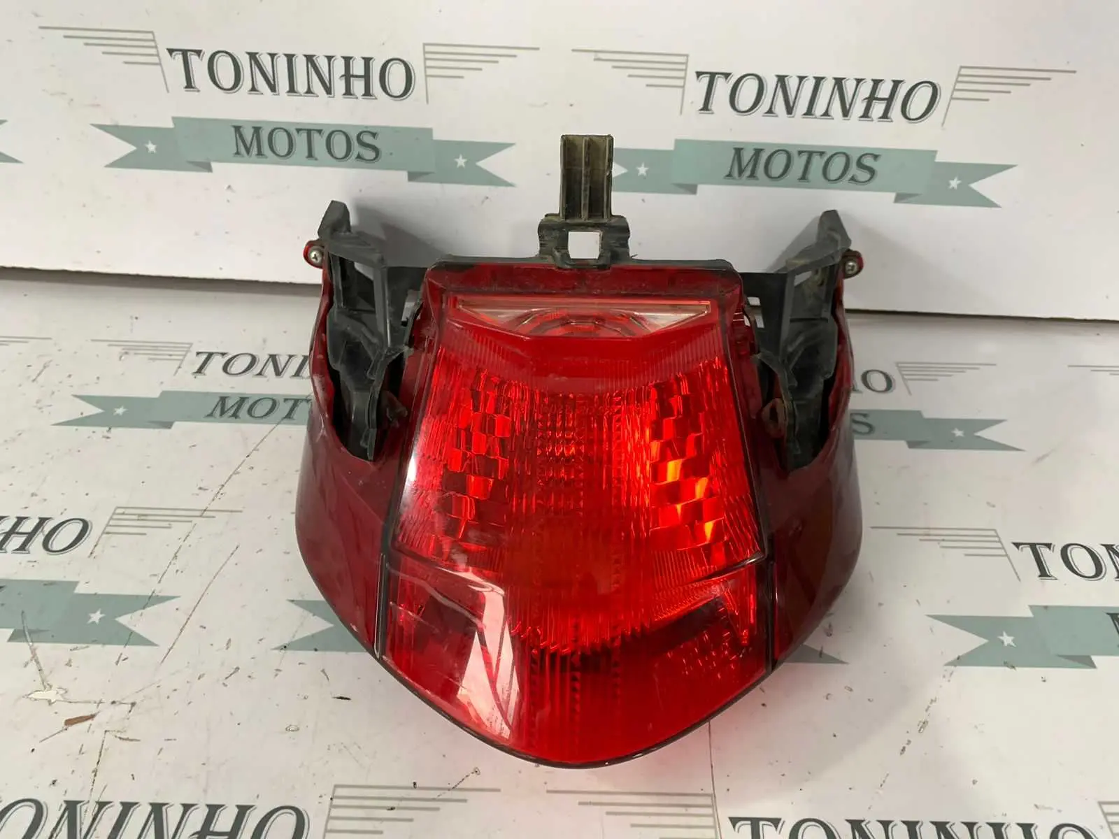 LANTERNA DE FREIO HONDA BIZ100 / BIZ110I / BIZ125 2011