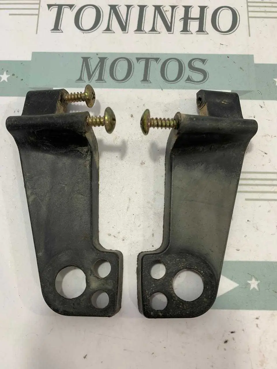 JOGO DE SUPORTE DO PISCA TRASEIRO HONDA BROS 125 / BROS 150