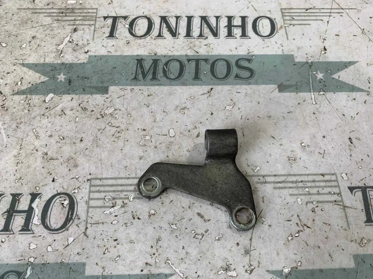 SUPORTE DO CABO DE EMBREAGEM DAFRA APACHE 150