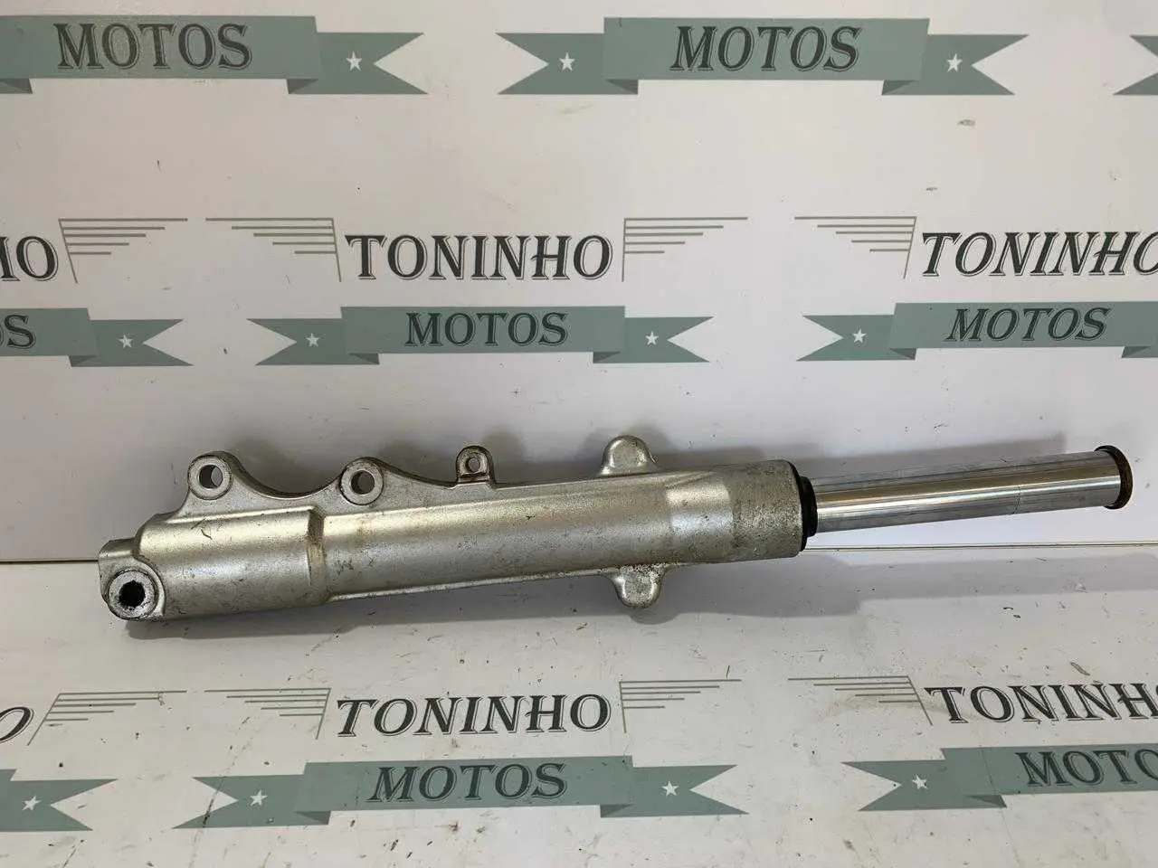 BENGALA LADO DIREITO YAMAHA NEO 2010 Á 2012 COD: 5MYF313620