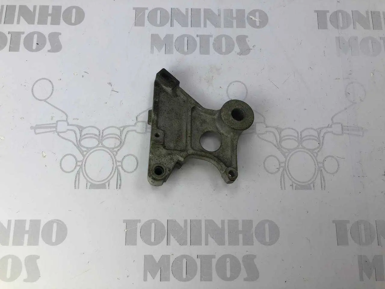 SUPORTE DA PINÇA DE FREIO TRASEIRA HONDA HORNET 2005 À 2007