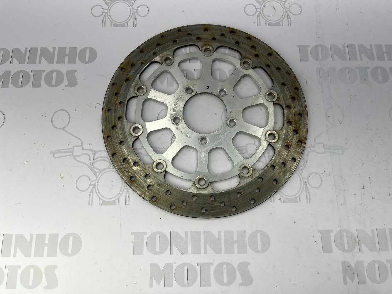 DISCO FREIO DIANTEIRO DIREITO SUZUKI GSXR 750 SRAD 1993
