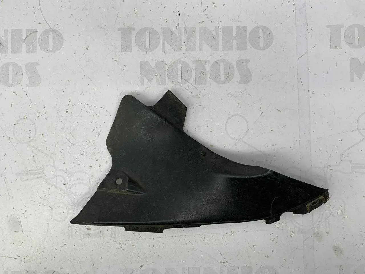 ACABAMENTO DA SAIDA DE AR ESQUERDO YAMAHA R1 2005 À 2006