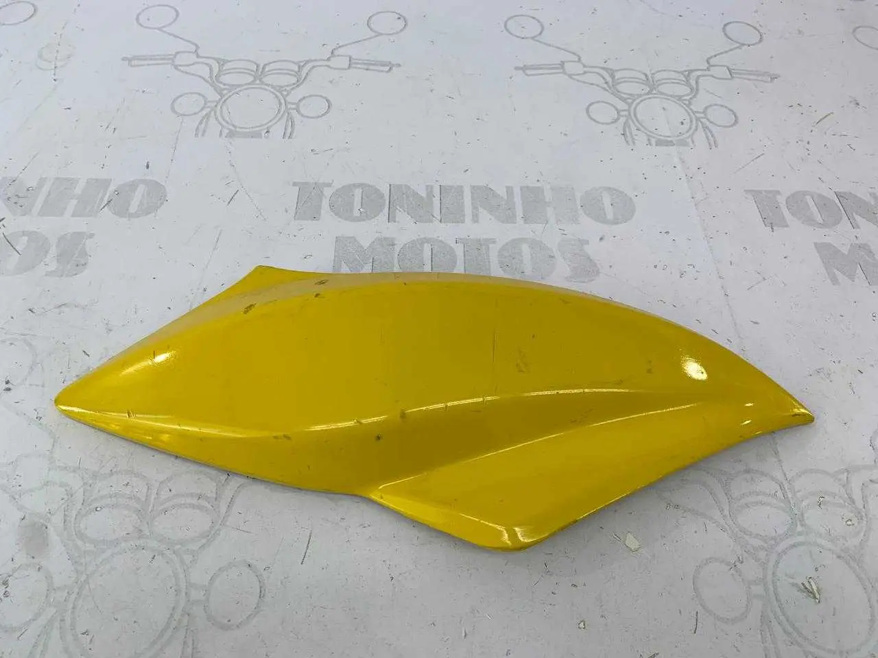 ACABAMENTO FAROL DIREITO HONDA TITAN 150 MIX/EX 2011 Á 2013