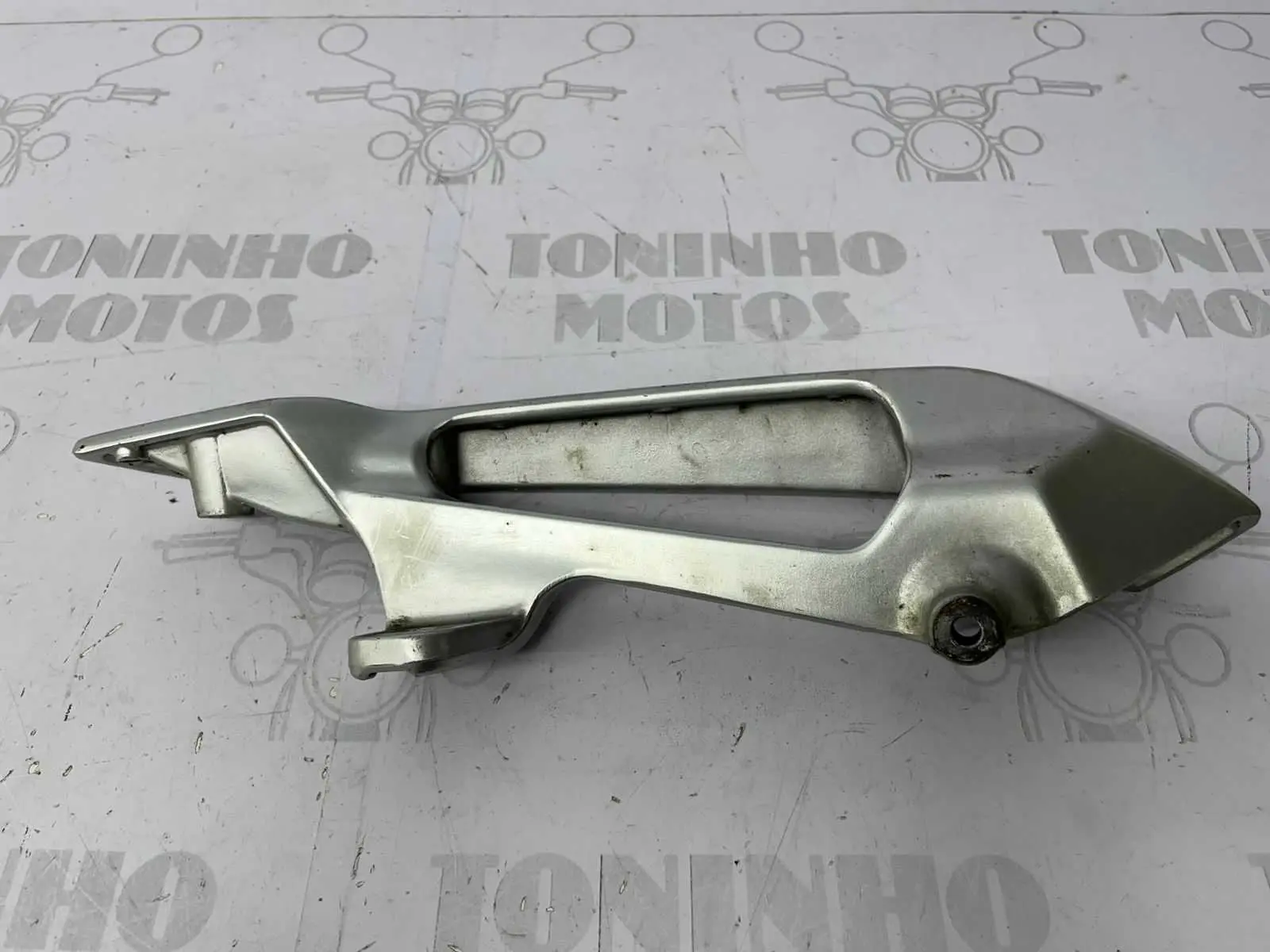 ALÇA TRASEIRA LADO ESQUERDO YAMAHA LANDER 250 2020 Á 2022