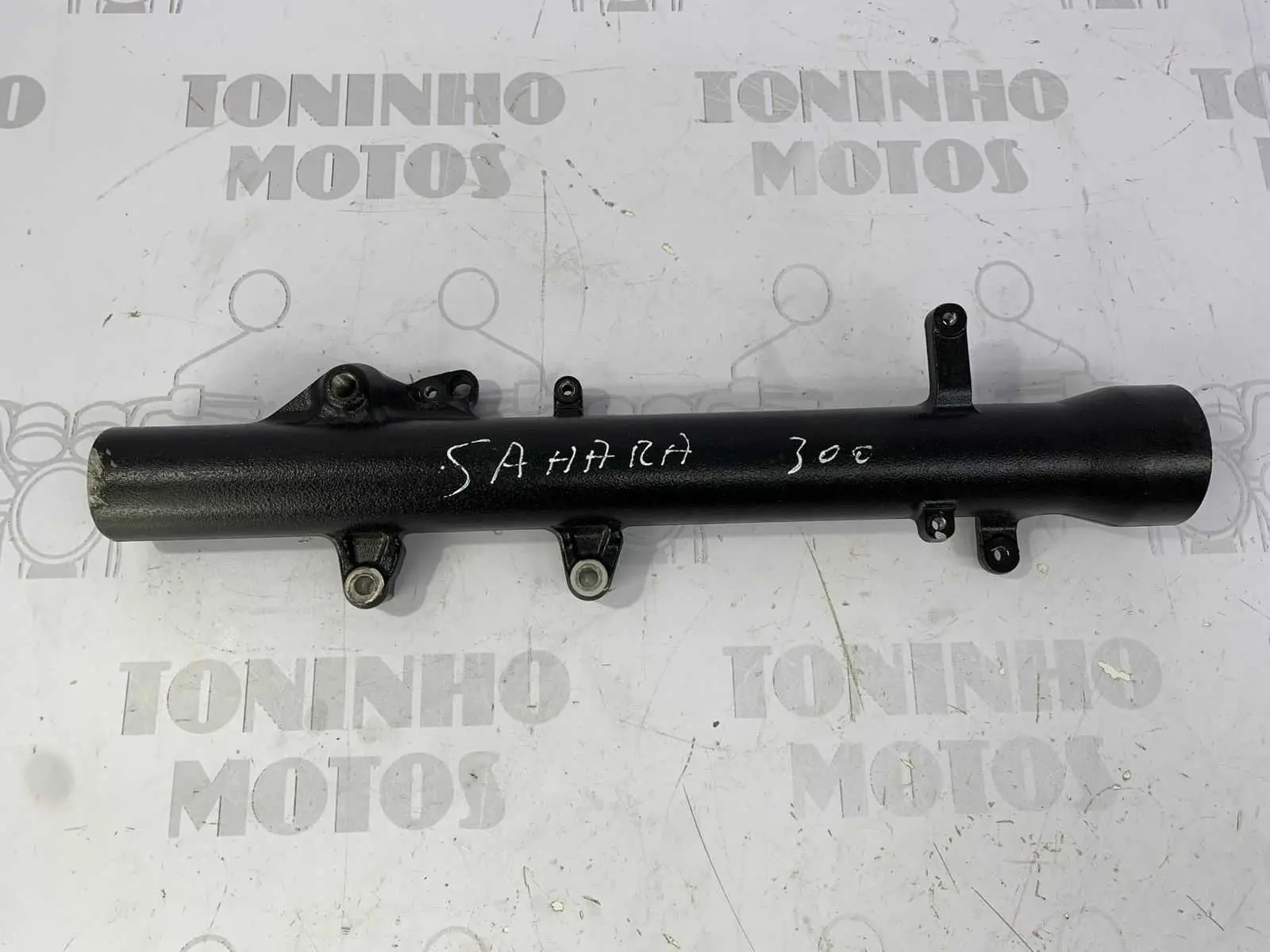 CANELA BENGALA LADO ESQUERDO HONDA SAHARA 300 2023/2024