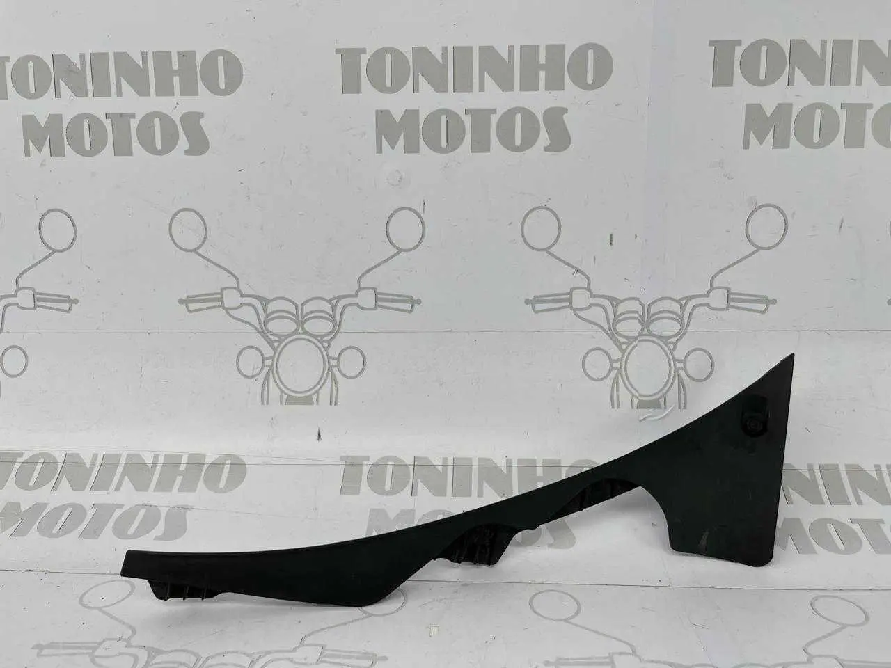 ACABAMENTO INTERNO TAMPA DIANTEIRO DIREITO HONDA BIZ 125