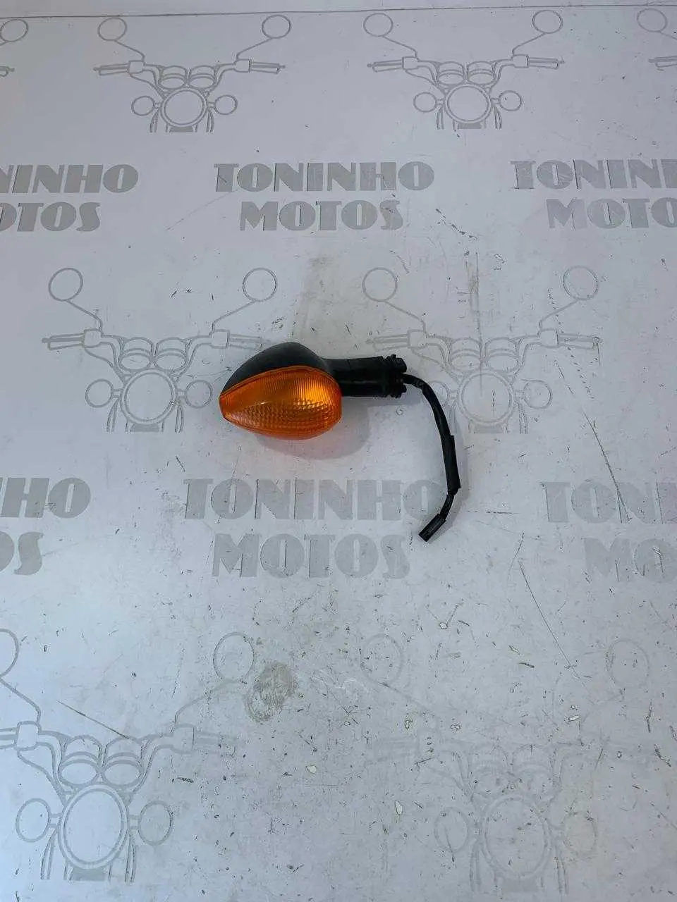 PISCA DIANTEIRO LADO ESQUERDO YAMAHA R1 2007 Á 2008