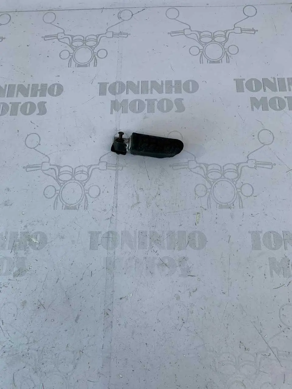 PEDALEIRA TRASEIRA LADO DIREITO DAFRA APACHE 150