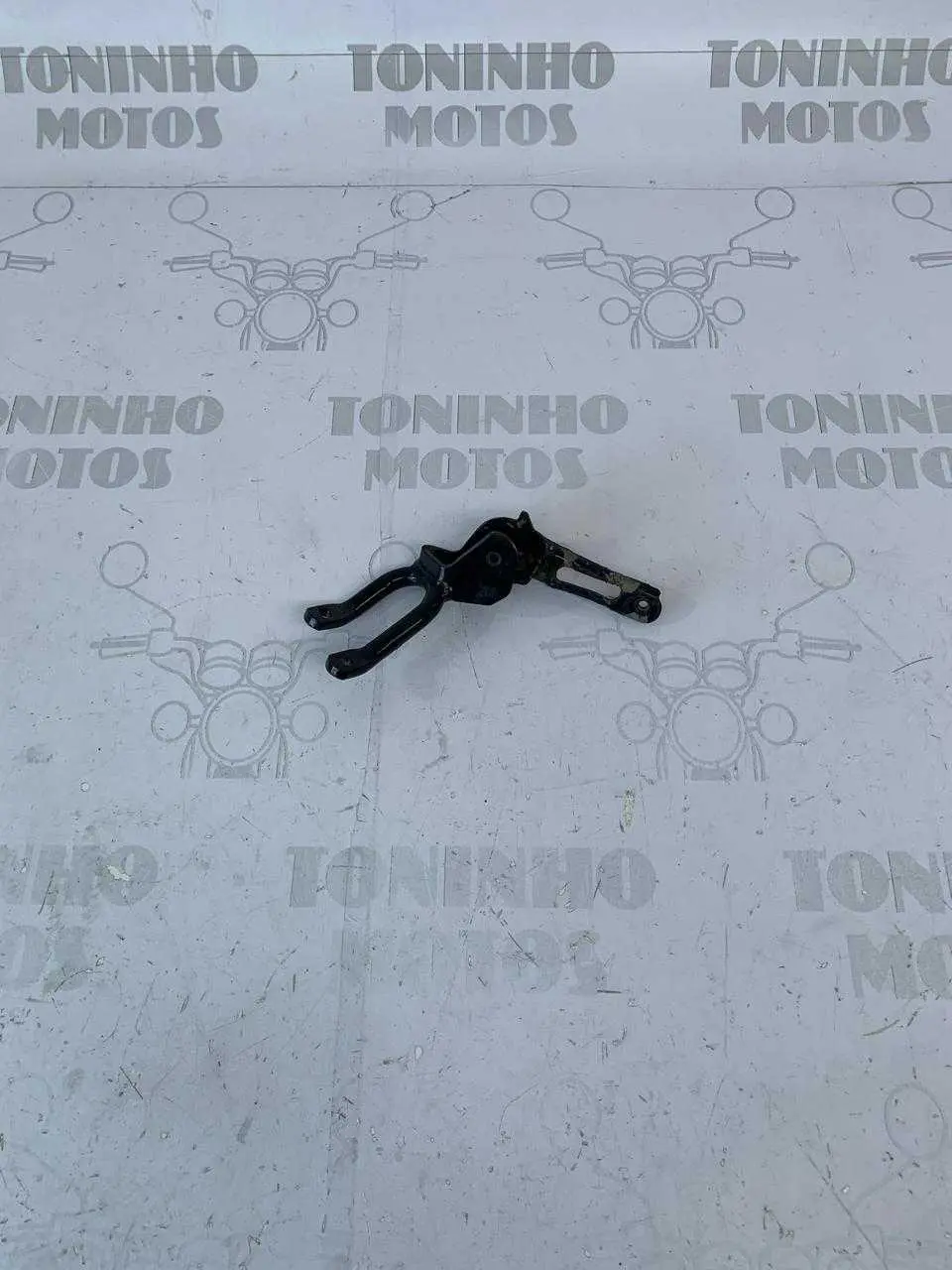 SUPORTE PEDALEIRA TRASEIRA DIREITO HONDA PCX 150 2013 Á 2015