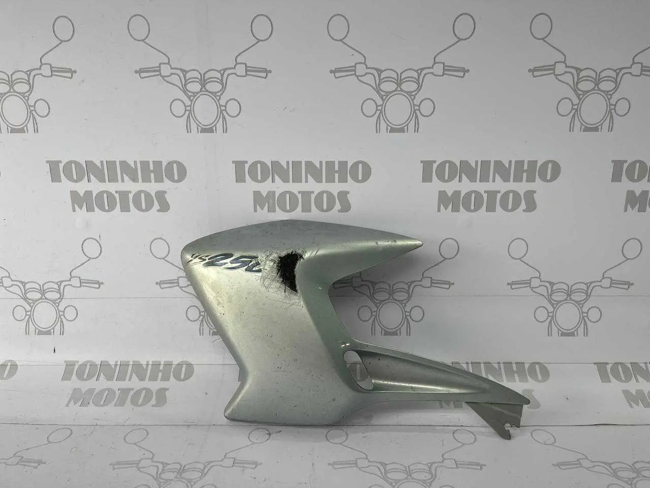 ABA DE TANQUE LADO ESQUERDO YAMAHA FAZER 250 2006 Á 2010