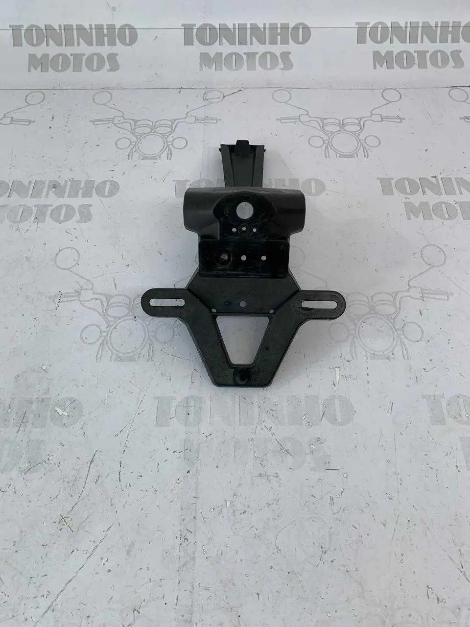 ACABAMENTO SUPORTE PLACA YAMAHA FZ25 2018 À 2025
