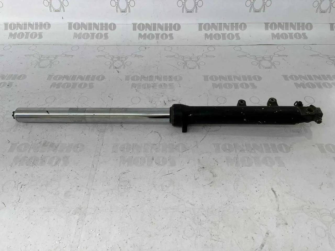BENGALA LADO ESQUERDO SUZUKI GSX 750F 1994 A 1997