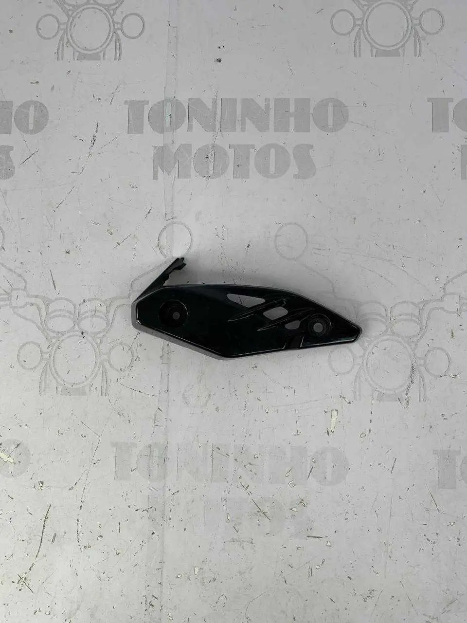 CARENAGEM ACABAMENTO FAROL DIREITO YAMAHA FAZER 250 2016