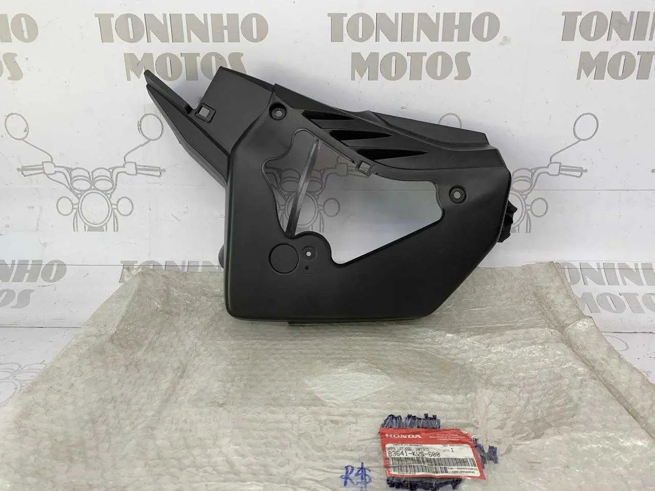 ACABAMENTO LATERAL ESQUERDO HONDA TITAN 150 2009 Á 2010