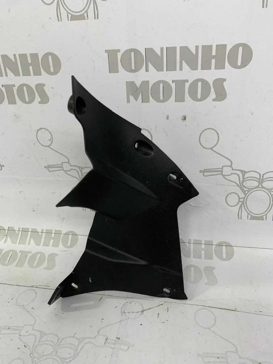 ACABAMENTO INTERNO TANQUE ESQUERDO YAMAHA FZ25 2018 A 2024