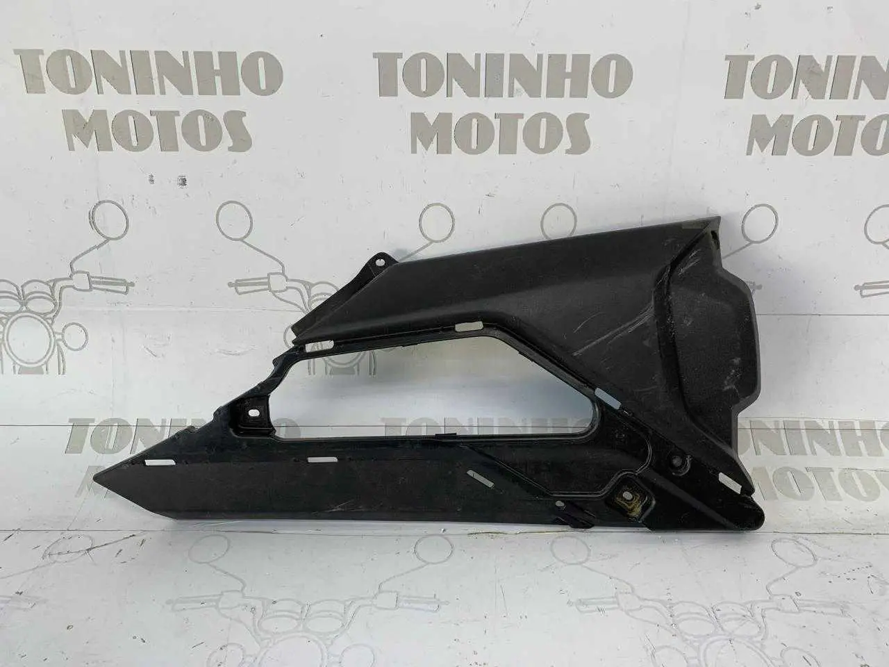 TAMPA LATERAL INFERIOR DIREITO YAMAHA FZ25 2018 Á 2024