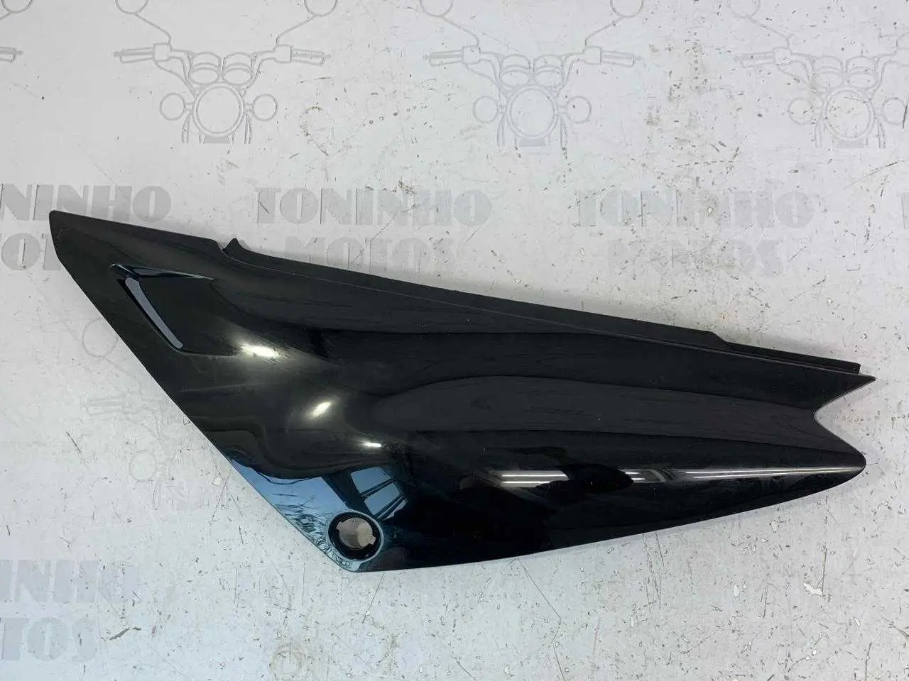 TAMPA LATERAL LADO ESQUERDO YAMAHA XTZ 125 2003 Á 2016