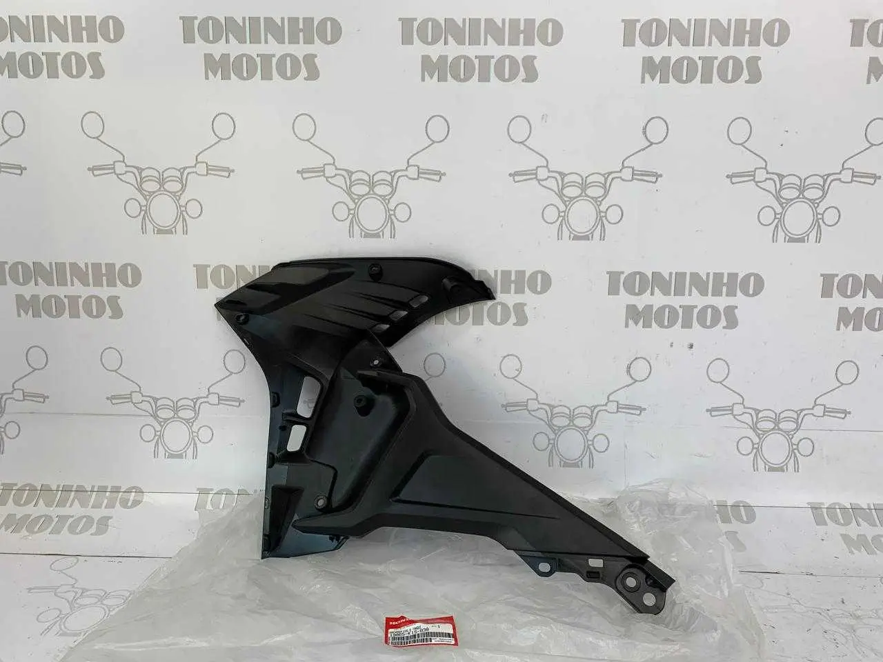 ABA TANQUE INFERIOR ESQUERDO HONDA BROS 160 2022 A 2024